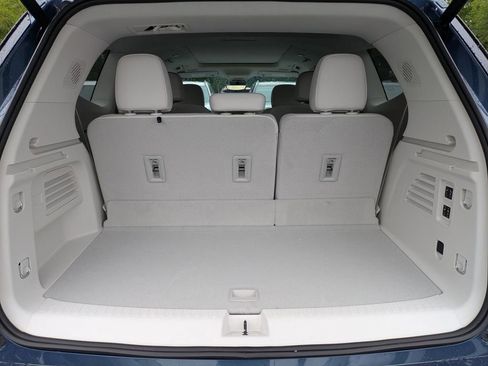 New 2026 Buick Enclave Avenir FWD image 13