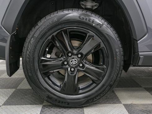 Used 2022 Toyota RAV4 XLE w/ XLE Grade Weather Package AWD/4WD image 17