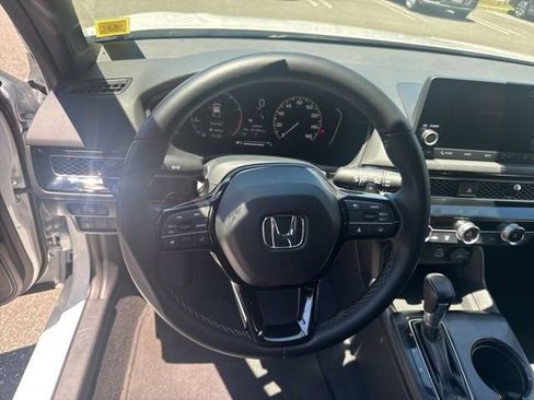 Used 2023 Honda Civic Sport image 14