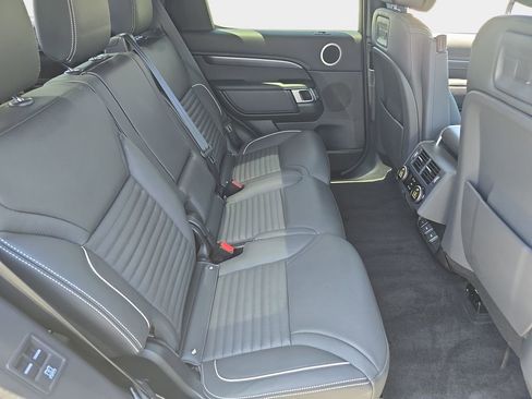 Certified 2024 Land Rover Discovery Metropolitan Edition AWD/4WD image 11