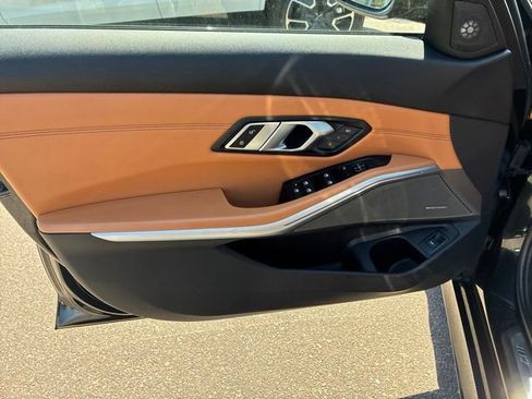 Used 2019 BMW 330i Sedan w/ M Sport Package RWD image 13