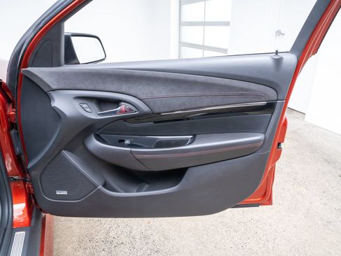 Used 2015 Chevrolet SS RWD image 28