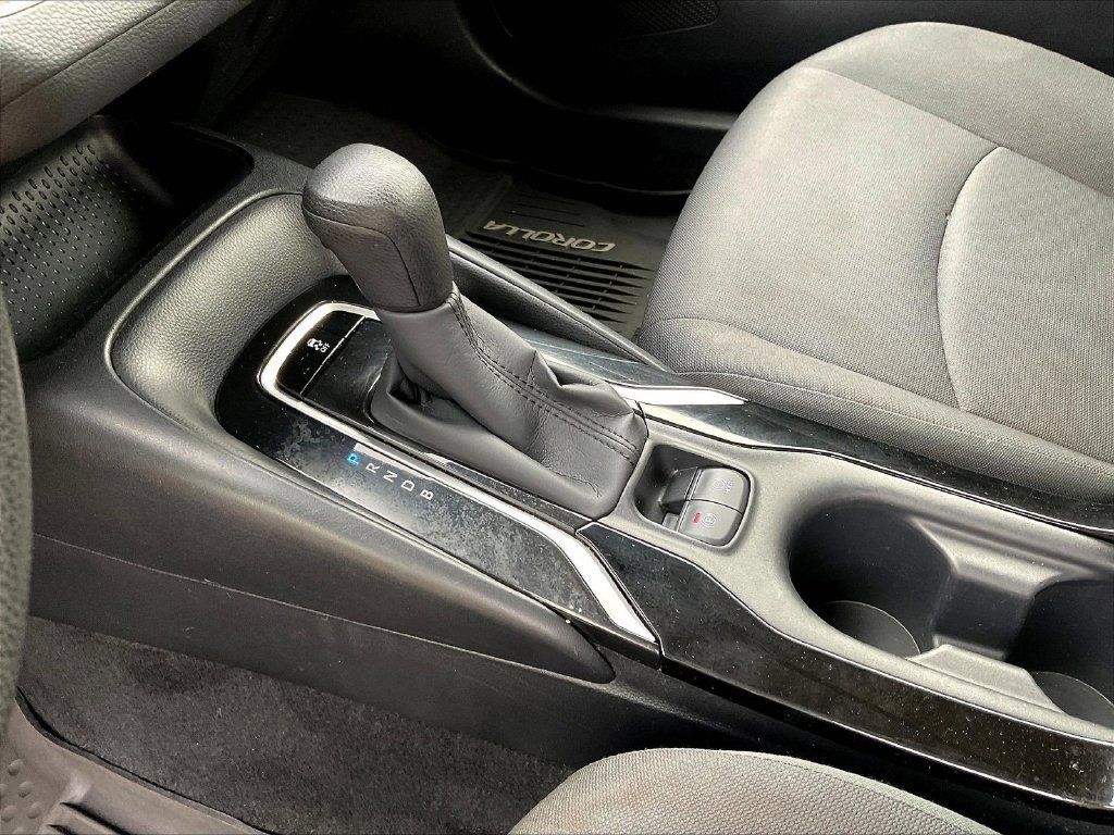 Used 2021 Toyota Corolla LE FWD image 20