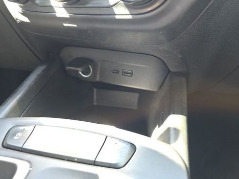 Used 2024 Chevrolet Trax LS w/ LS Convenience Package image 21