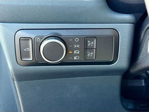 Certified 2024 Ford Maverick XLT w/ XLT Luxury Package image 12