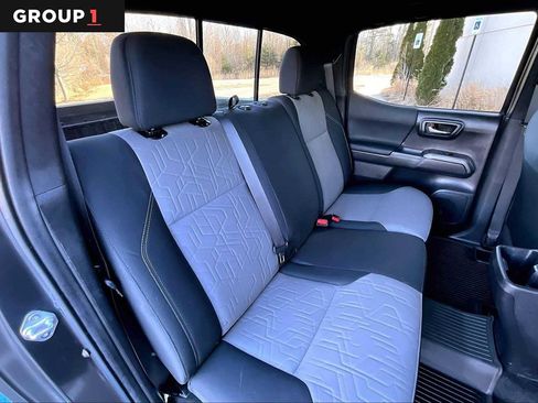 Certified 2023 Toyota Tacoma TRD Off-Road image 20