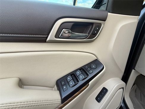 Used 2020 GMC Yukon Denali image 11