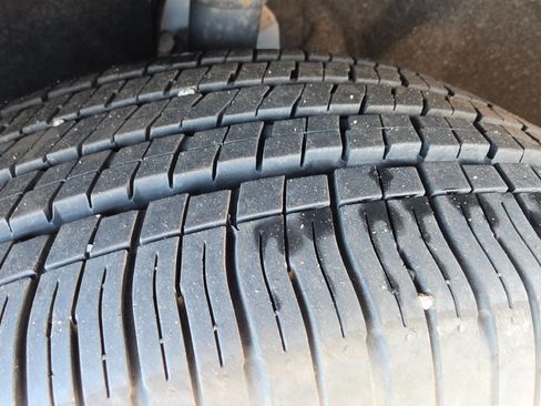 Used 2024 Chrysler Pacifica Touring-L FWD image 9