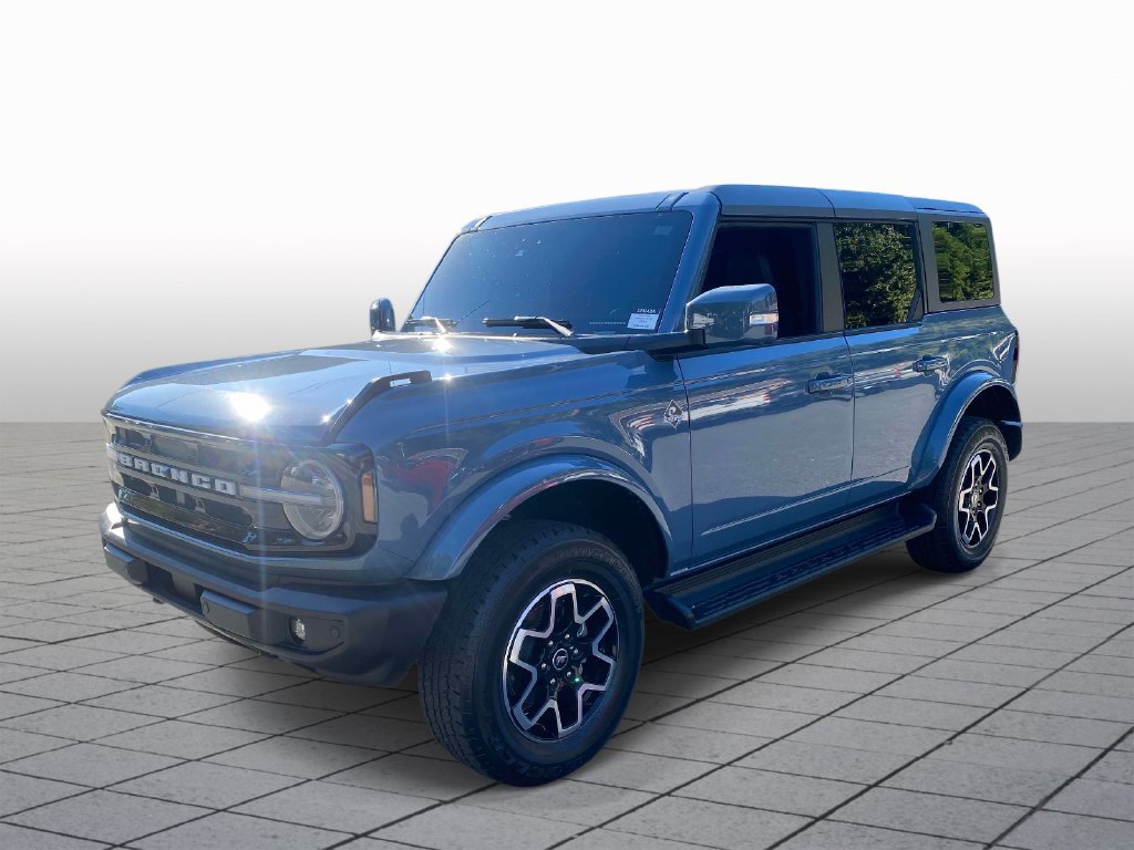 Used 2025 Ford Bronco Outer Banks AWD/4WD image 3