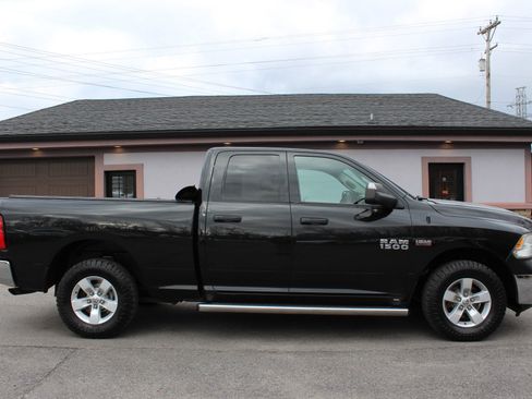 Used 2016 RAM 1500 ST w/ SXT Appearance Group image 3