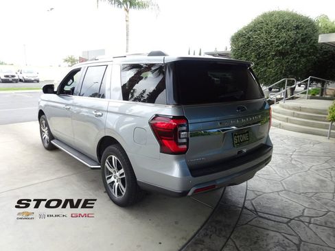 Used 2022 Ford Expedition Limited AWD/4WD image 6