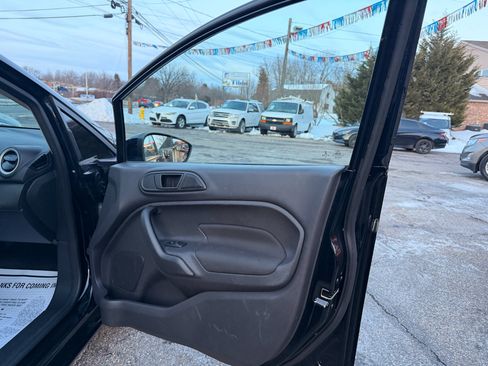 Used 2019 Ford Fiesta SE w/ Cold Weather Package image 25