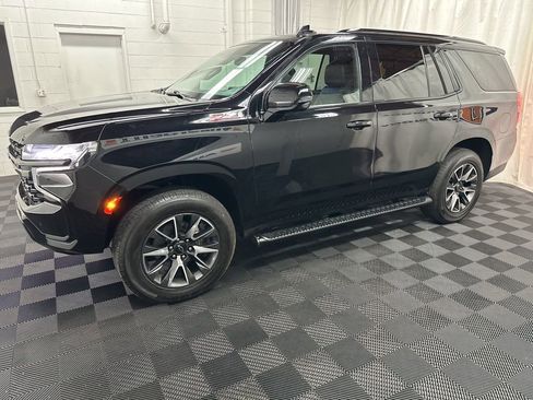 Used 2022 Chevrolet Tahoe Z71 w/ Luxury Package AWD/4WD image 5