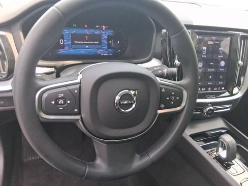 Used 2024 Volvo S60 B5 Core AWD/4WD image 13
