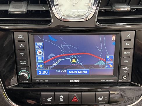 Used 2011 Chrysler 200 Limited FWD image 19