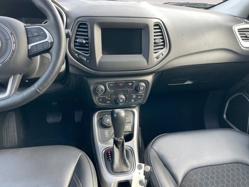 Used 2018 Jeep Compass Latitude w/ Popular Equipment Group AWD/4WD image 13