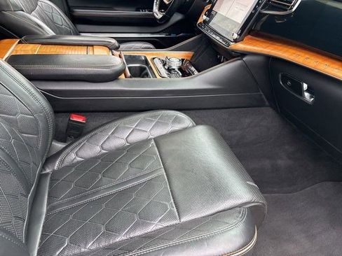 Used 2022 Jeep Grand Wagoneer Series III w/ Flexible Seating Group AWD/4WD image 45