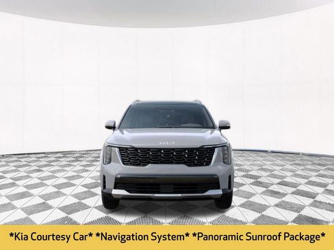 Used 2025 Kia Sorento S w/ Panoramic Sunroof Package FWD image 2