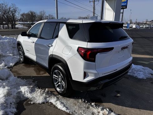 Used 2025 GMC Terrain Elevation image 4