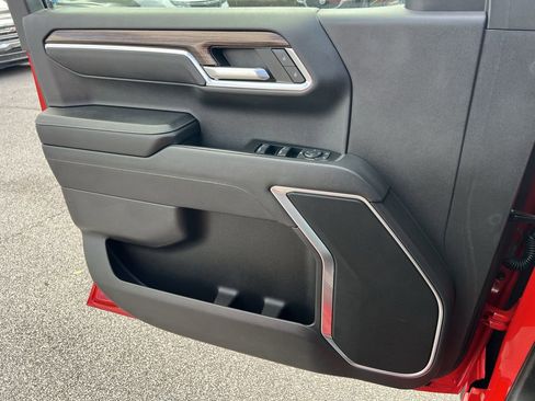 Used 2023 Chevrolet Silverado 1500 RST w/ Z71 Off-Road Package image 13