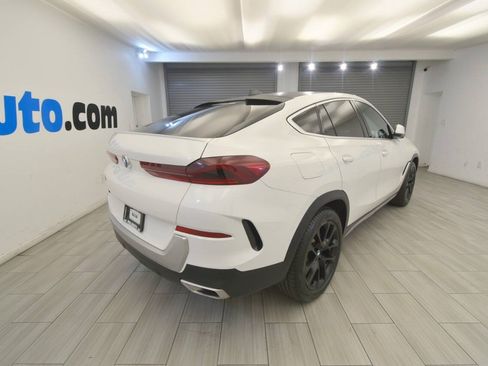Used 2022 BMW X6 xDrive40i w/ Premium Package AWD/4WD image 5
