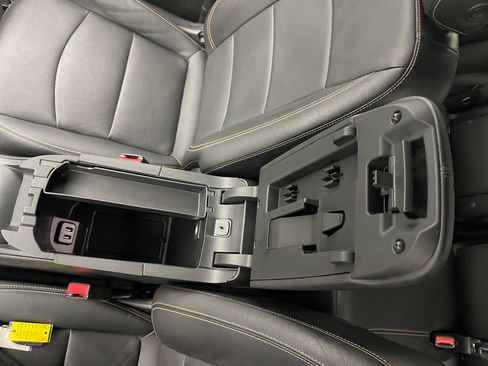 Used 2021 GMC Terrain SLT AWD/4WD image 30