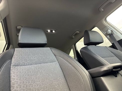 Used 2024 Kia Seltos S image 16