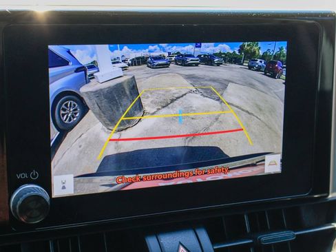 Used 2025 Toyota RAV4 XLE AWD/4WD image 5
