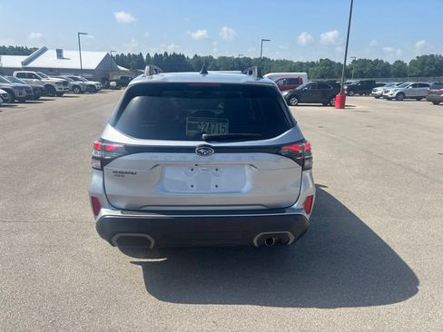 Used 2025 Subaru Forester Limited AWD/4WD image 4