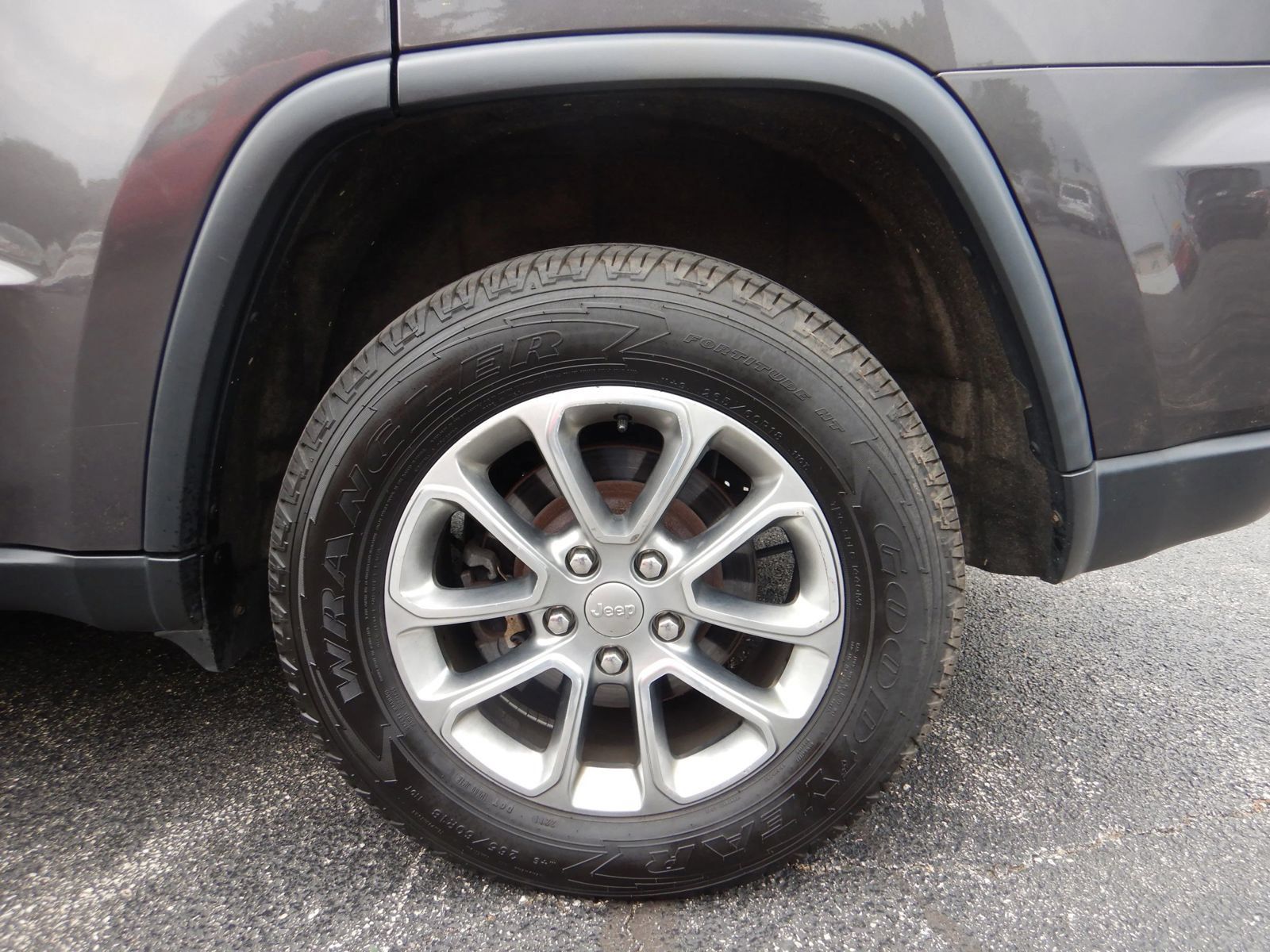 Used 2015 Jeep Grand Cherokee Limited AWD/4WD image 25