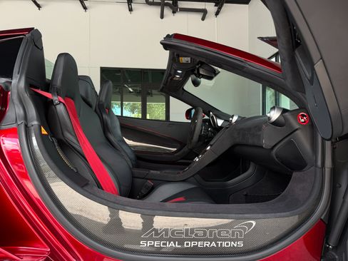 Used 2015 McLaren 650S Spider RWD image 40