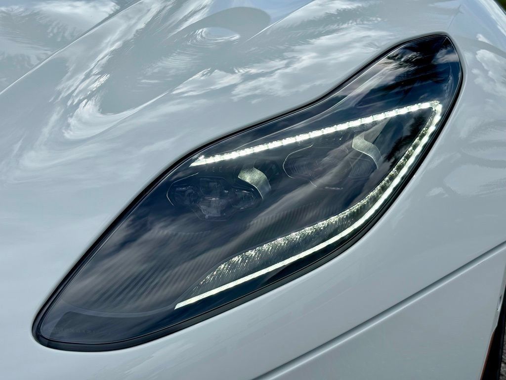 Used 2023 Aston Martin DB11 Volante RWD image 28