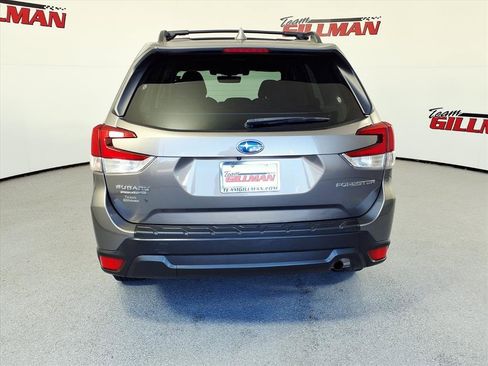 Used 2020 Subaru Forester Premium image 6