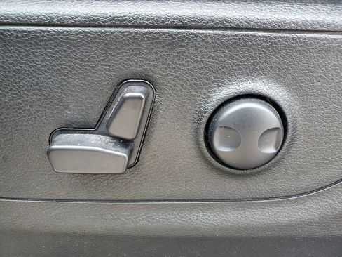Used 2023 RAM 1500 Big Horn AWD/4WD image 18