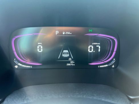 Used 2025 Kia Soul LX w/ LX Technology Package FWD image 38