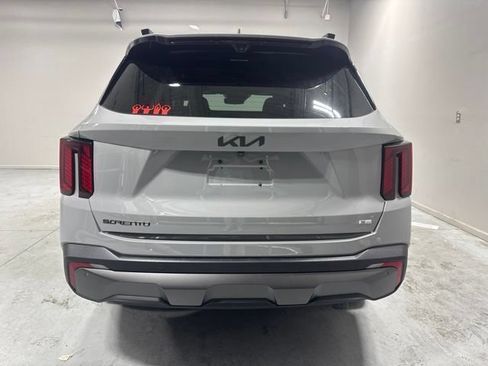 Used 2025 Kia Sorento SX Prestige AWD/4WD image 7