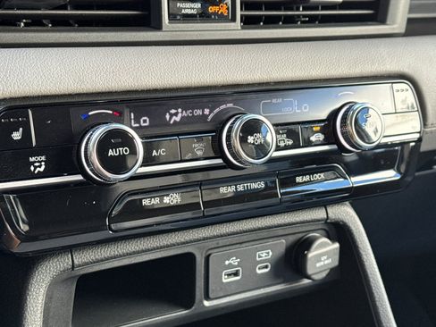 Used 2024 Honda Pilot EX-L image 18