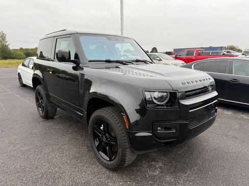 Used 2022 Land Rover Defender 90 X-Dynamic SE image 1