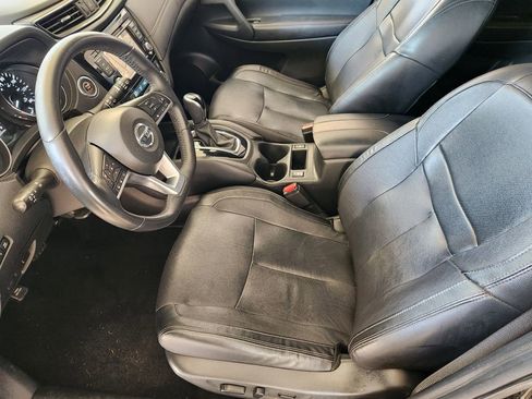 Used 2018 Nissan Rogue SL image 10