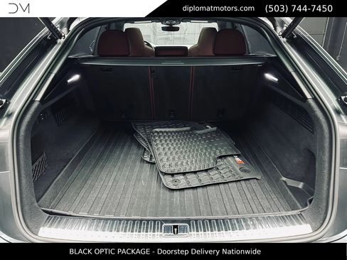 Used 2023 Audi SQ8 Prestige AWD/4WD image 47
