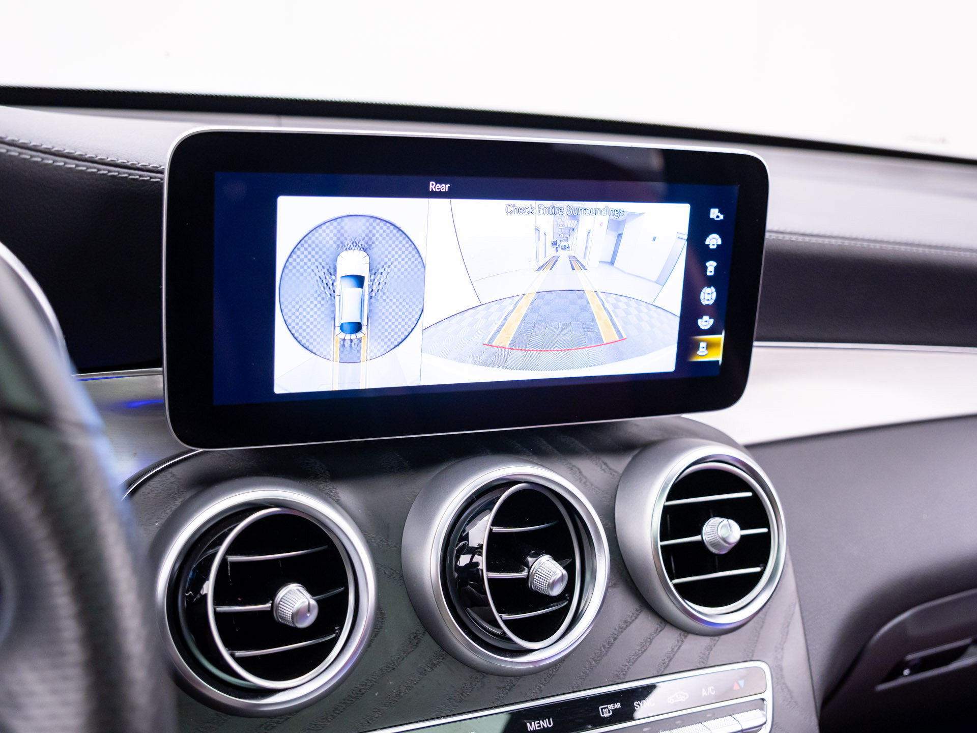 Used 2022 Mercedes-Benz GLC 300 4MATIC Coupe image 23
