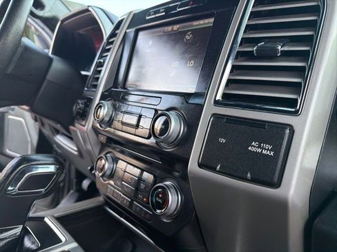 Used 2015 Ford F150 Lariat w/ Equipment Group 502A Luxury AWD/4WD image 33