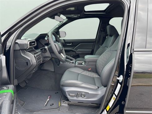 New 2025 Toyota Tacoma TRD Off-Road image 9