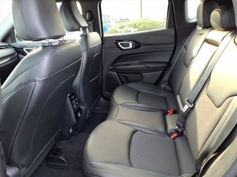 New 2026 Jeep Compass Latitude image 15