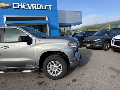 New 2026 Chevrolet Silverado 1500 RST w/ Z71 Off-Road Package AWD/4WD image 2