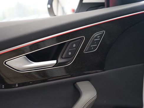 Used 2023 Audi Q8 Premium Plus AWD/4WD image 28