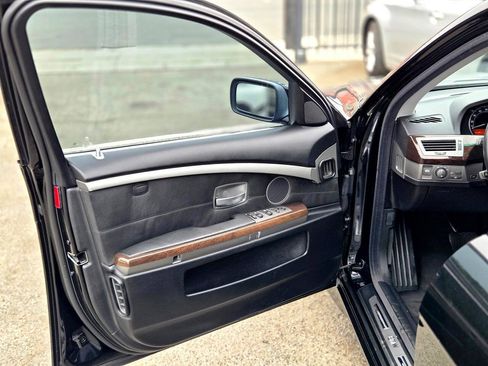 Used 2005 BMW 745Li RWD image 13