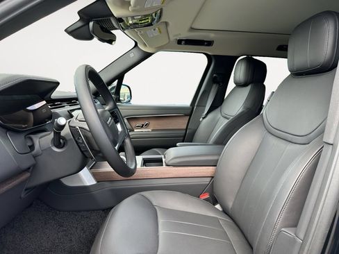 Used 2025 Land Rover Range Rover SE AWD/4WD image 19