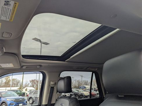 Used 2021 Ford Expedition Max Platinum image 25