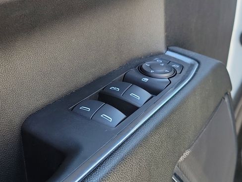 Used 2025 Chevrolet Silverado 1500 LT image 17